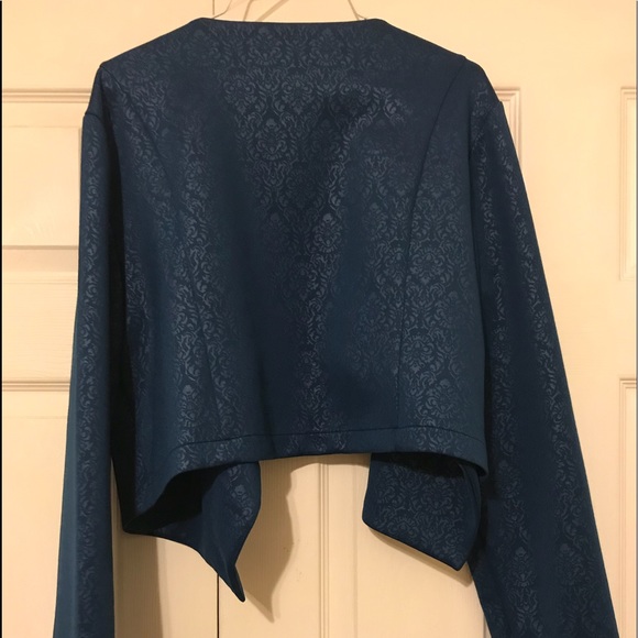 BRAND NEW TINA KNOWLES👉$22 teal green crop jacket - Picture 2 of 2